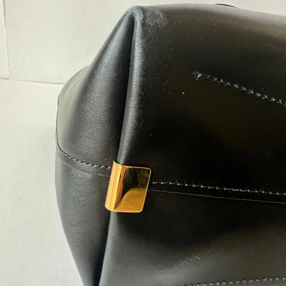 Chloe C Zipped Tote Black Leather Bag - Picture 5 of 14
